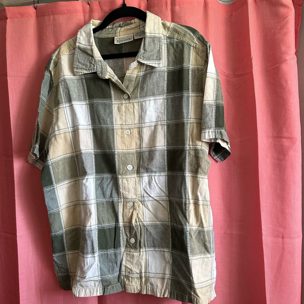 Basic Editions Men's Green and Cream Plaid Shirt